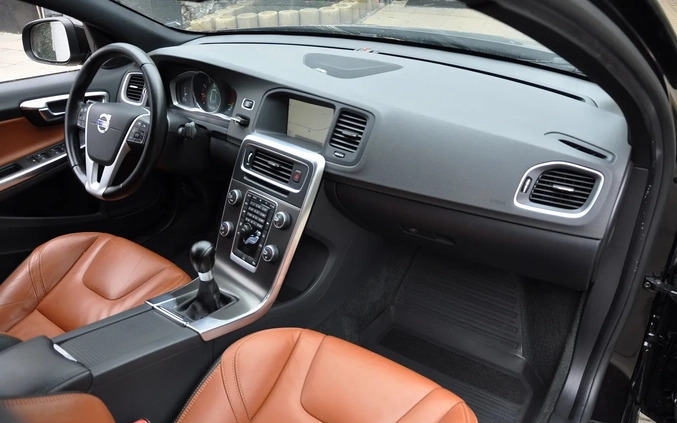 Volvo S60 cena 47800 przebieg: 207000, rok produkcji 2014 z Starachowice małe 529